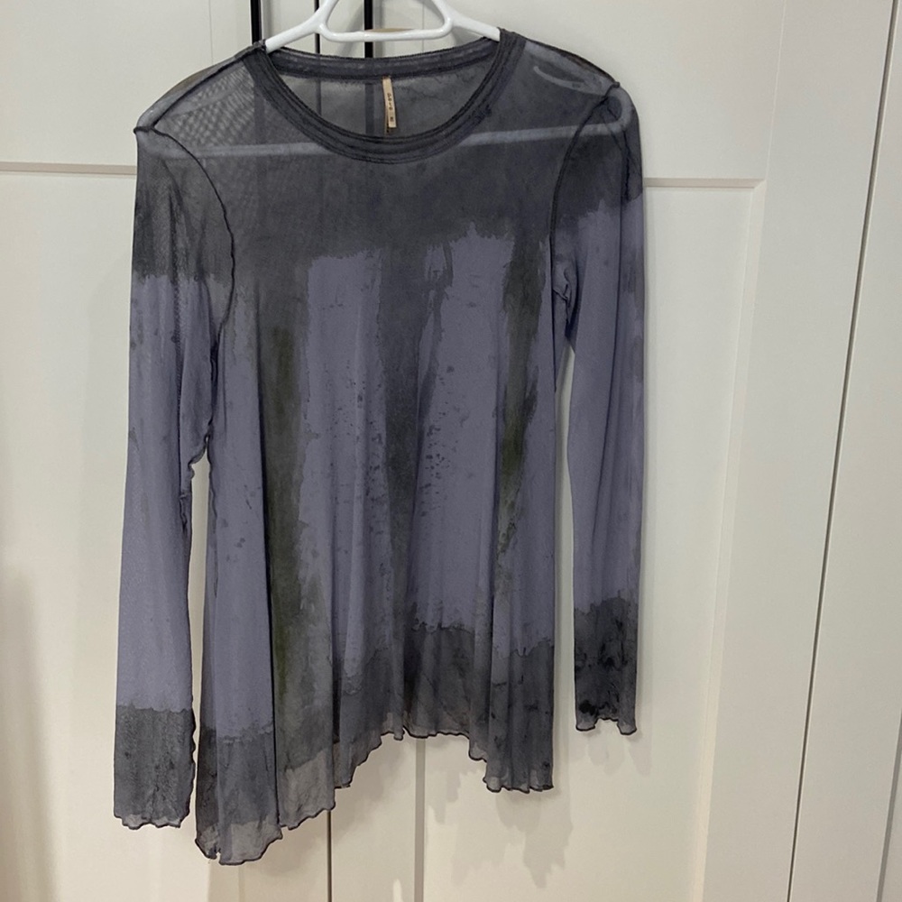Flowy womens top